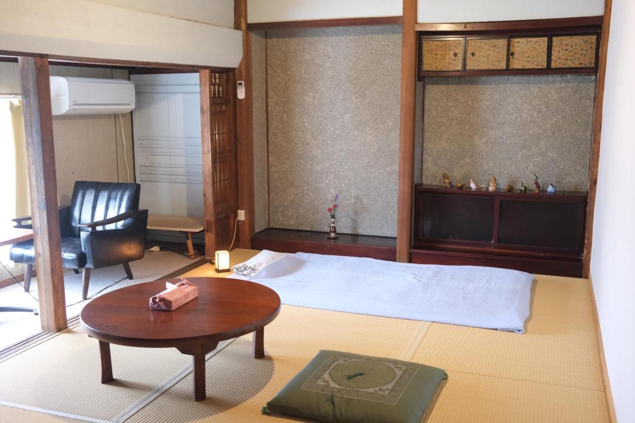 Guesthouse KOJIYA 暮らしをつくる宿 旧糀屋 Fukutsu Extérieur photo