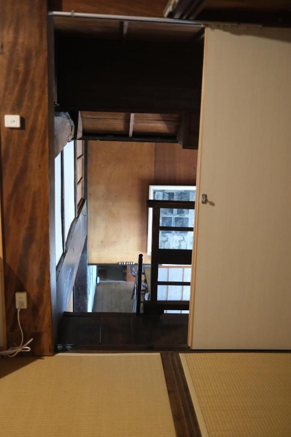 Guesthouse KOJIYA 暮らしをつくる宿 旧糀屋 Fukutsu Extérieur photo