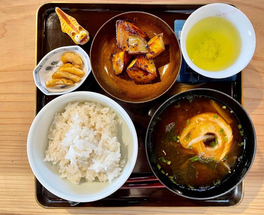 Guesthouse KOJIYA 暮らしをつくる宿 旧糀屋 Fukutsu Extérieur photo